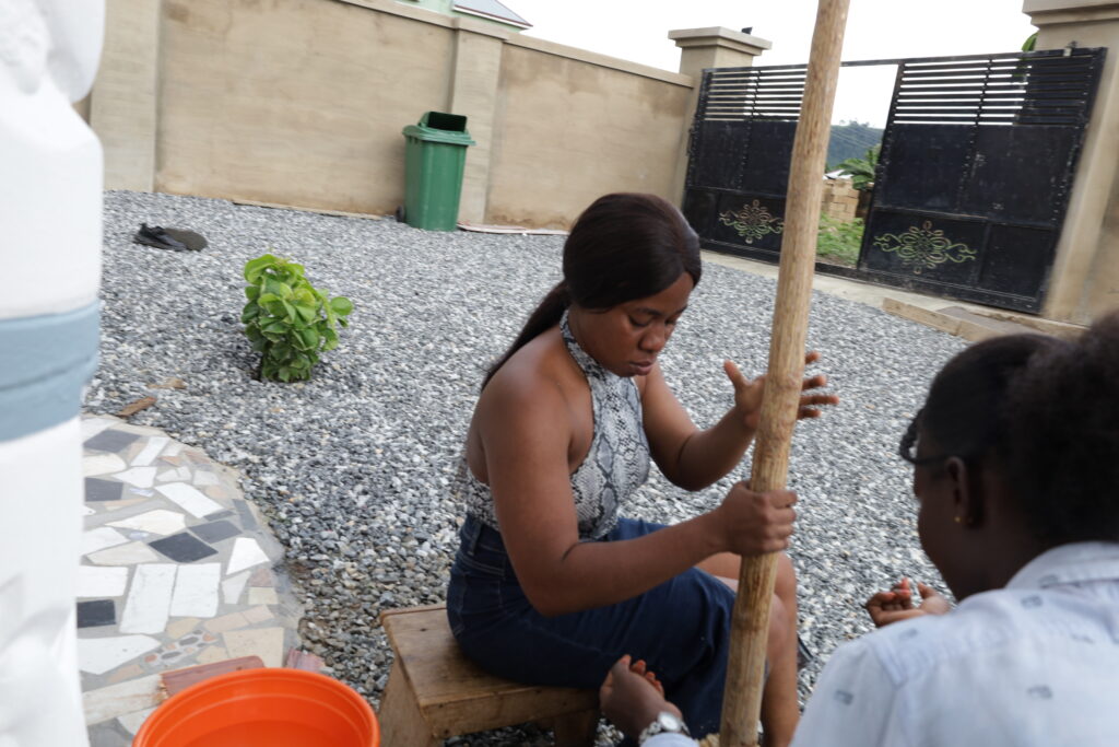 The process of pounding fufu