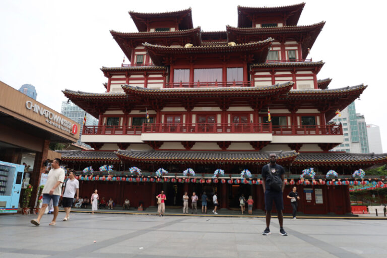 Inside the Buddha Tooth Relic Temple