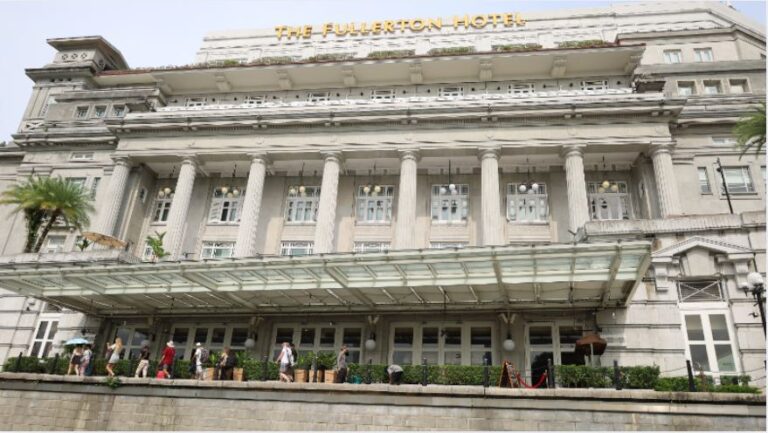 Fullerton Hotel
