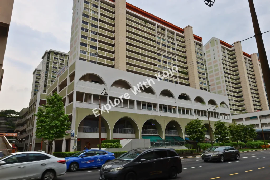 Architectural view of People&rsquo;s Park Complex in Chinatown&nbsp;Singapore.