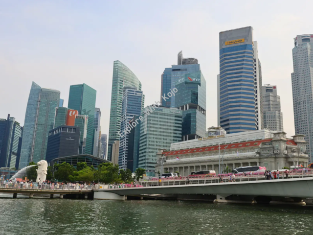 Singapore Marina Bay skyline with tall buildings