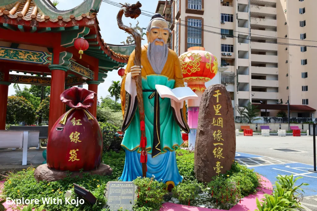 Colorful deity statue at the entrance area of Thean Hou Temple in Kuala Lumpur.