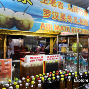 Jalan Alor stall selling durian juice and drinks