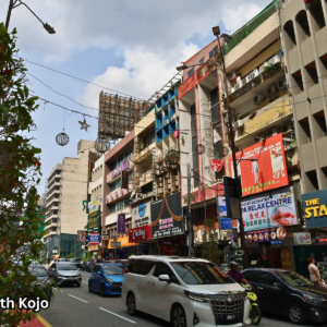 Jalan Alor street in Kuala Lumpur filled with restaurants and food stalls