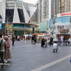 Street life and people in front of Fahrenheit88 Mall in Kuala Lumpur