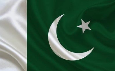 Flag of Pakistan with green field, white stripe, and white crescent and star.