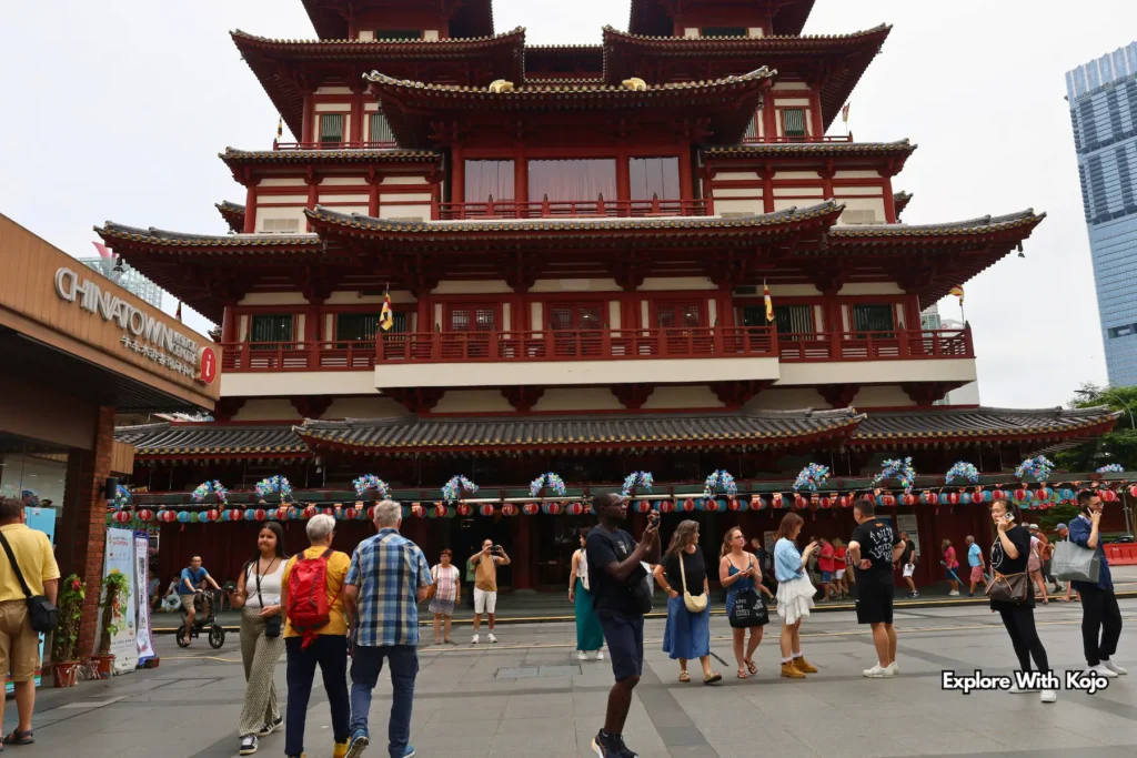 Buddha Tooth Relic Temple near Hotel 81 Chinatown